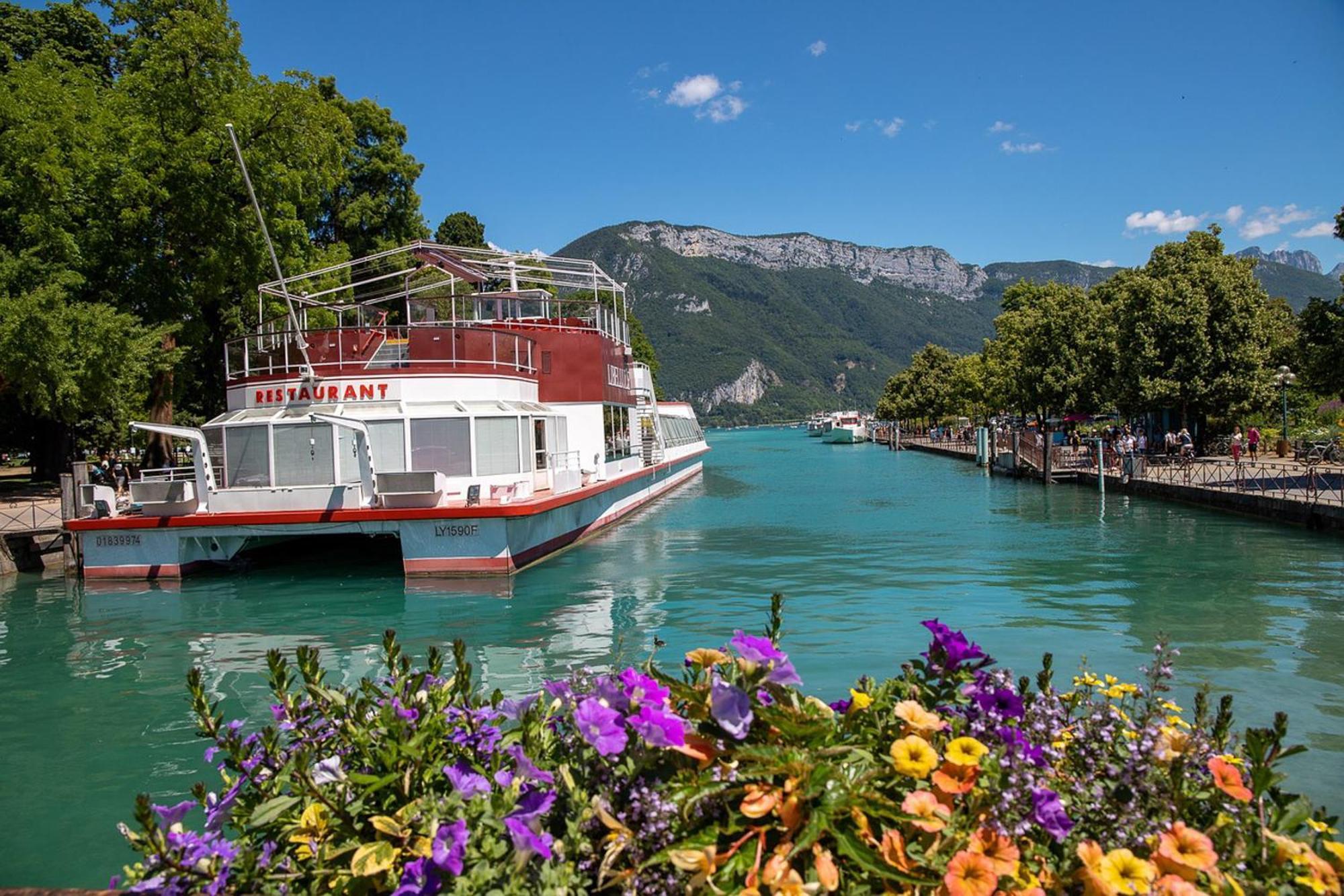 Reflet Bleu Du Lac D'Annecy 3 Etoiles - Face Au Lac, Parking Gratuit, Paddle Board Doussard Extérieur photo